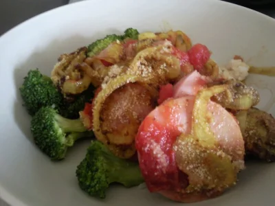 Falukorv med currystekt lök och mango chutney