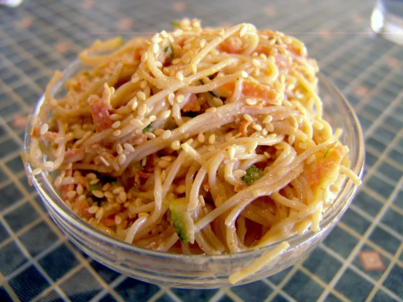 Vietnamesiskt nudelsallad med kyckling