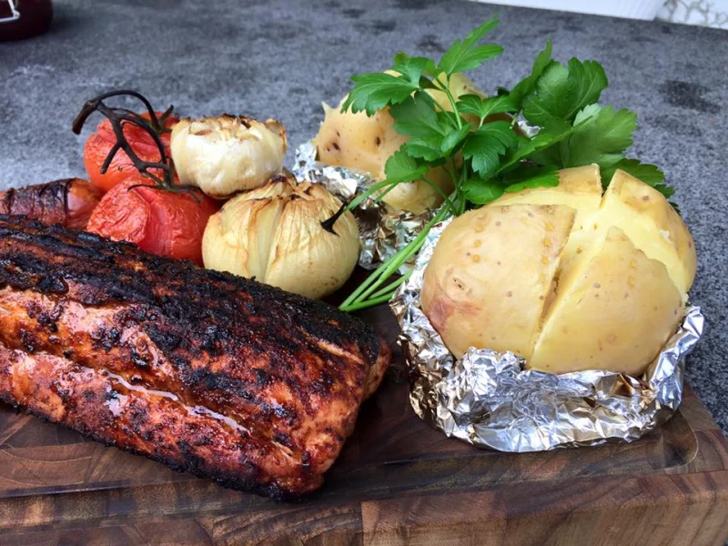 Bakpotatis i grillen