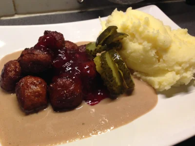 Köttbullar med potatismos