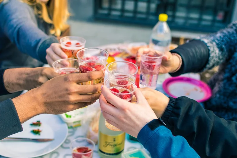 Det kompletta midsommarbordet 2026 – Allt för den bästa midsommarmiddagen
