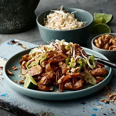 Pad thai med kyckling – Svenskanpassad recept