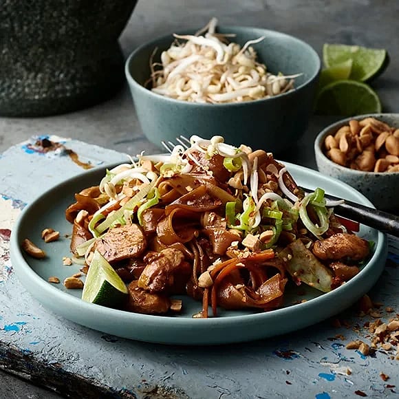 Pad thai med kyckling – Svenskanpassad recept