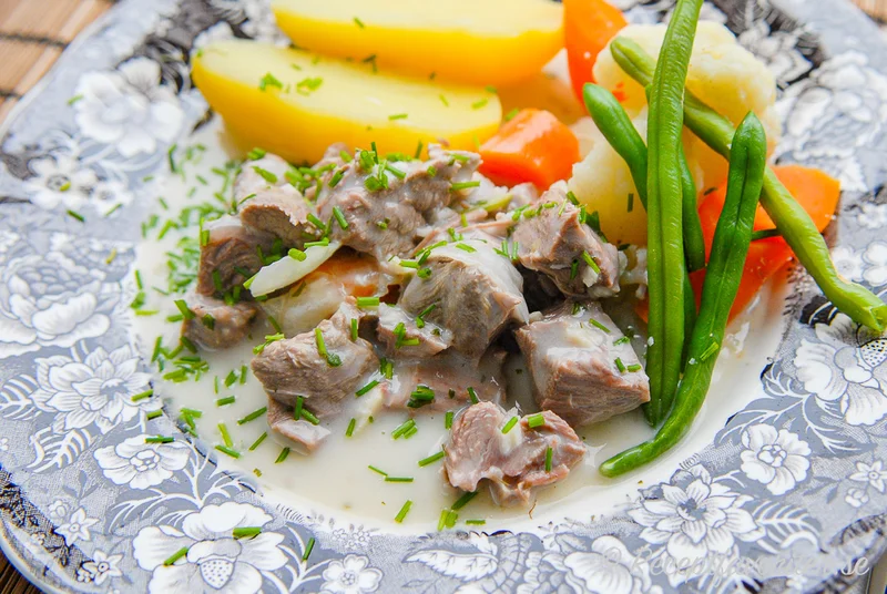 Pepparrotskött med kokt potatis